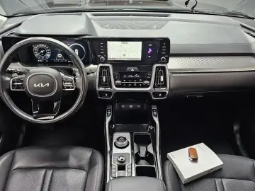 2023 Kia Sorento с пробегом 62 851 км