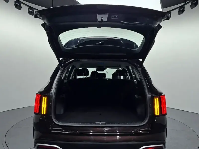 2023 Kia Sorento с пробегом 62 851 км