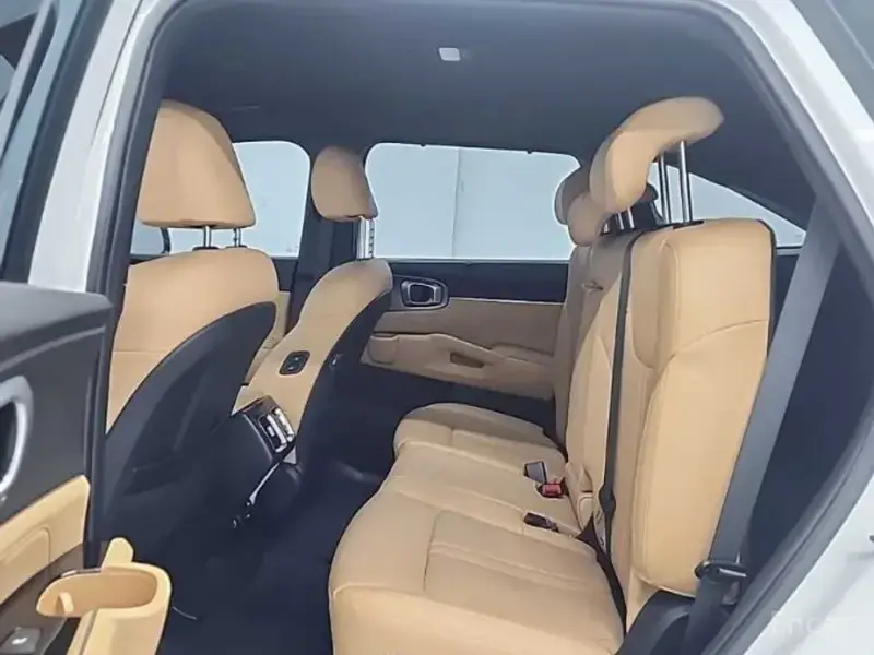 2023 Kia Sorento с пробегом 85 838 км