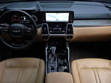 2023 Kia Sorento с пробегом 58 867 км