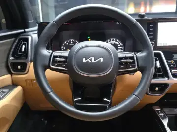 2023 Kia Sorento с пробегом 58 867 км