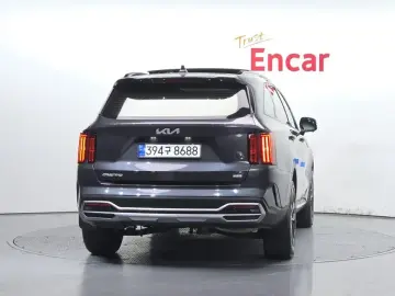 2023 Kia Sorento с пробегом 104 849 км