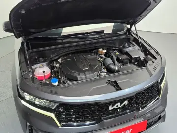 2023 Kia Sorento с пробегом 104 849 км