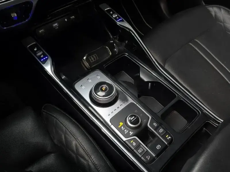 2023 Kia Sorento с пробегом 104 849 км