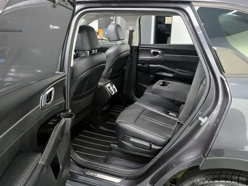2023 Kia Sorento с пробегом 104 849 км