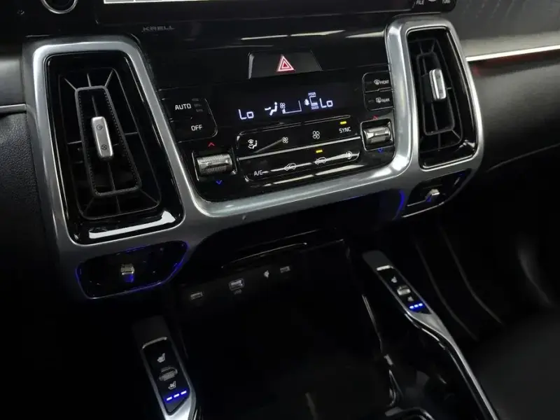 2023 Kia Sorento с пробегом 104 849 км