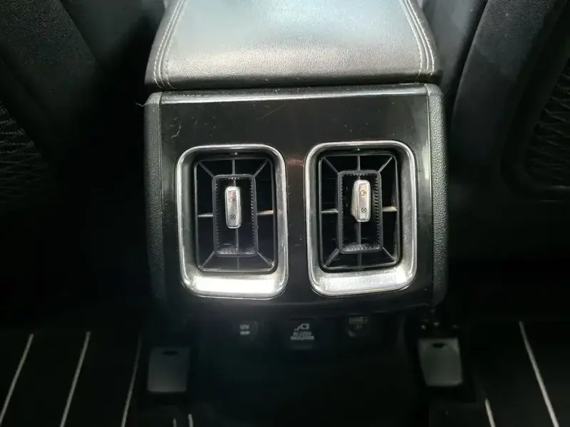 2023 Kia Sorento с пробегом 104 849 км