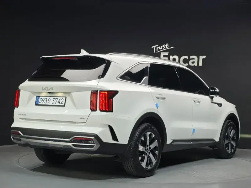 2023 Kia Sorento с пробегом 93 072 км