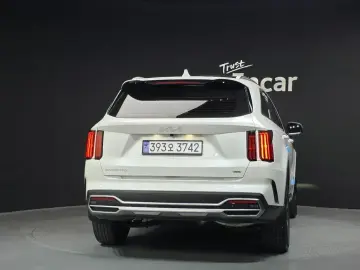 2023 Kia Sorento с пробегом 93 072 км