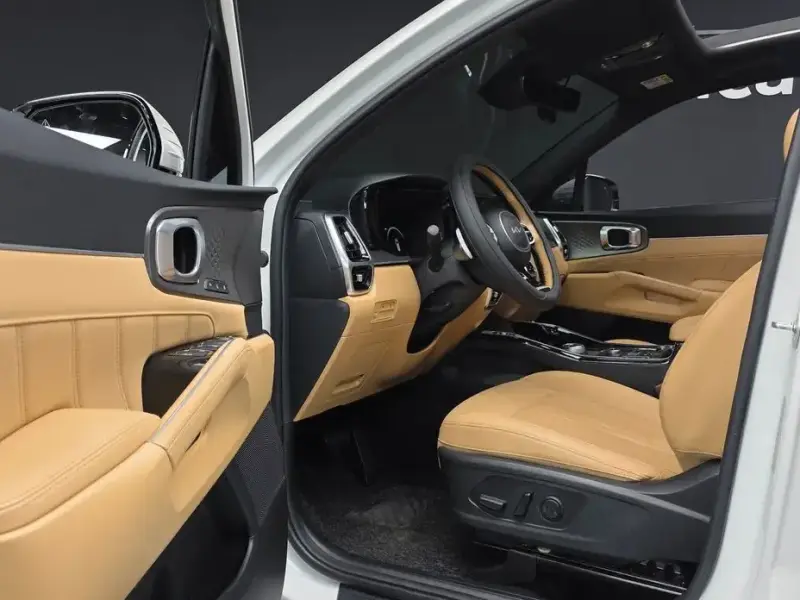 2023 Kia Sorento с пробегом 93 072 км