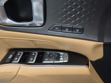 2023 Kia Sorento с пробегом 93 072 км