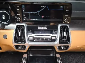 2023 Kia Sorento с пробегом 93 072 км