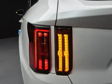 2023 Kia Sorento с пробегом 93 072 км