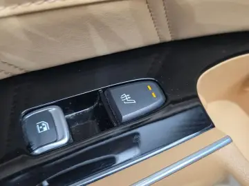 2023 Kia Sorento с пробегом 93 072 км