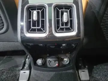 2023 Kia Sorento с пробегом 93 072 км