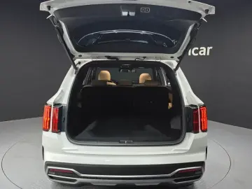 2023 Kia Sorento с пробегом 93 072 км