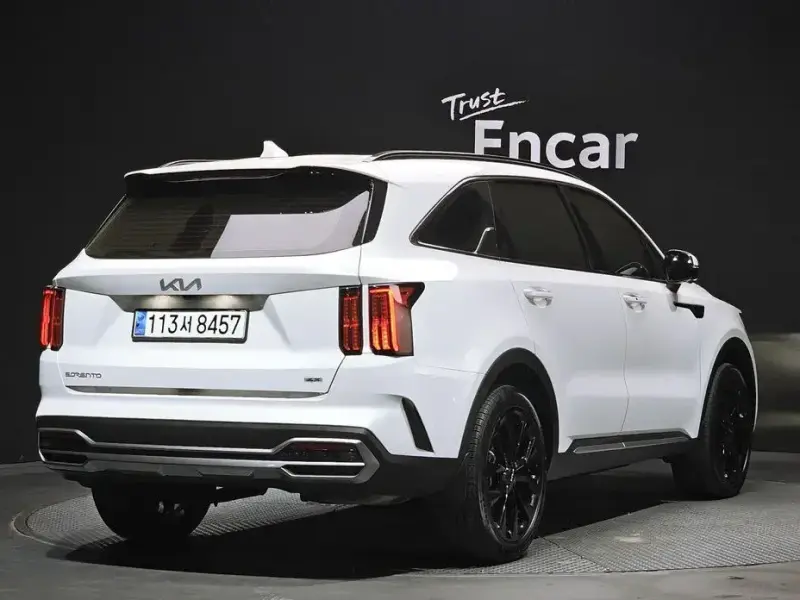 2023 Kia Sorento с пробегом 58 122 км
