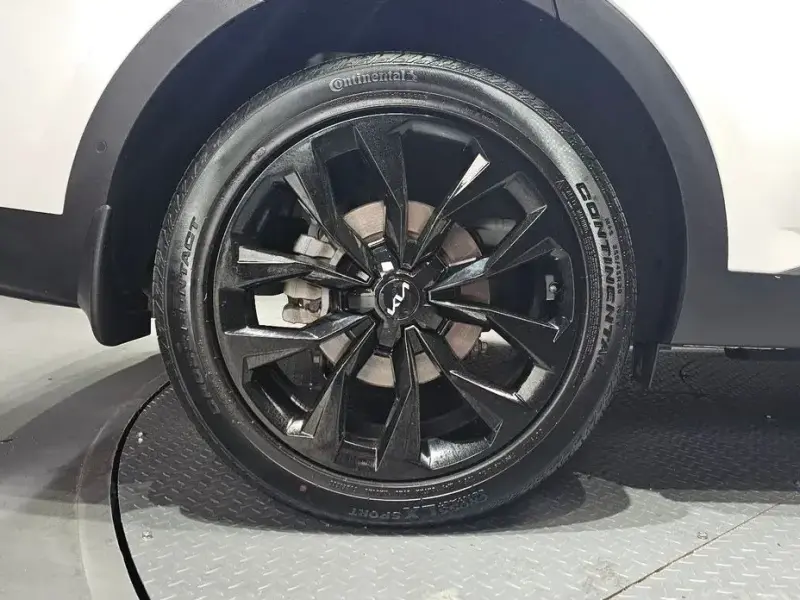 2023 Kia Sorento с пробегом 58 122 км