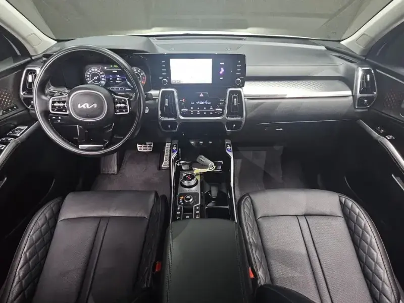 2023 Kia Sorento с пробегом 58 122 км