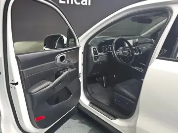 2023 Kia Sorento с пробегом 58 122 км