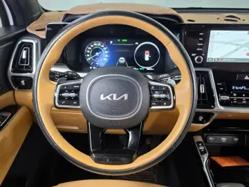2022 Kia Sorento с пробегом 90 973 км