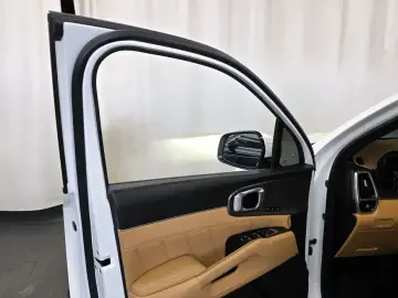 2022 Kia Sorento с пробегом 90 973 км