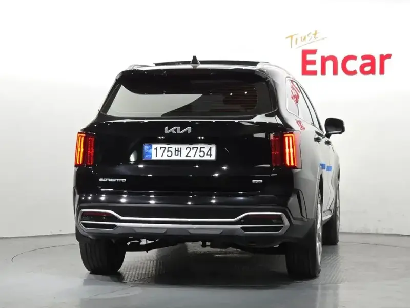 2023 Kia Sorento с пробегом 66 972 км