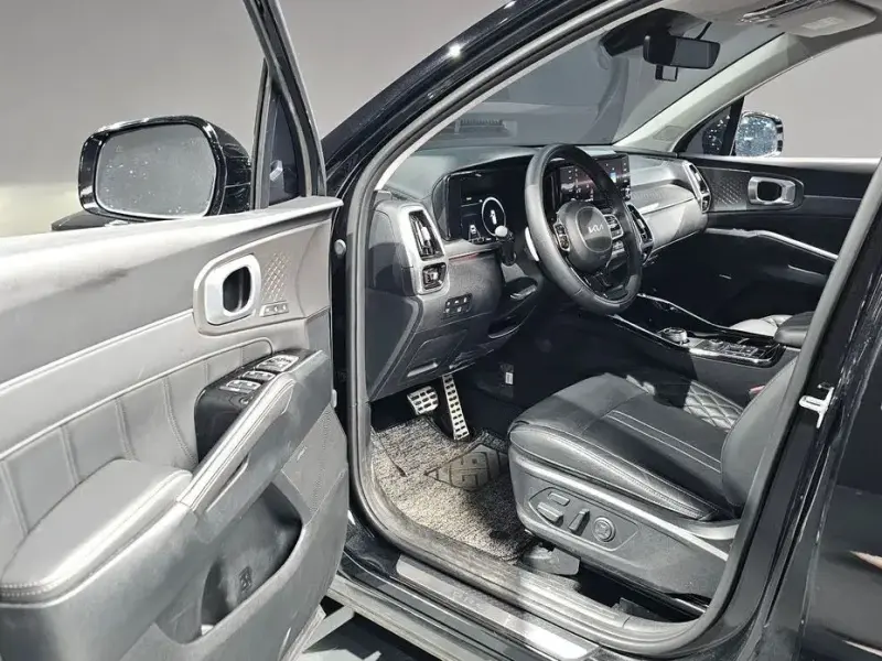 2023 Kia Sorento с пробегом 38 522 км
