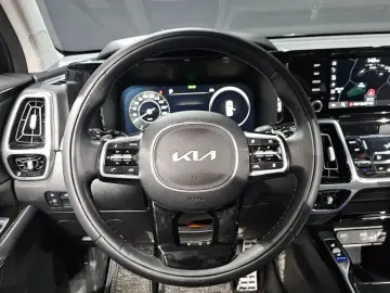 2023 Kia Sorento с пробегом 38 522 км
