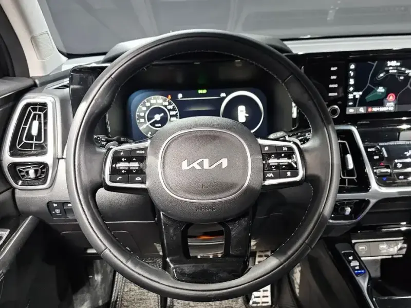 2023 Kia Sorento с пробегом 38 522 км