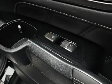 2023 Kia Sorento с пробегом 38 522 км