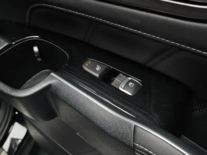 2023 Kia Sorento с пробегом 38 522 км