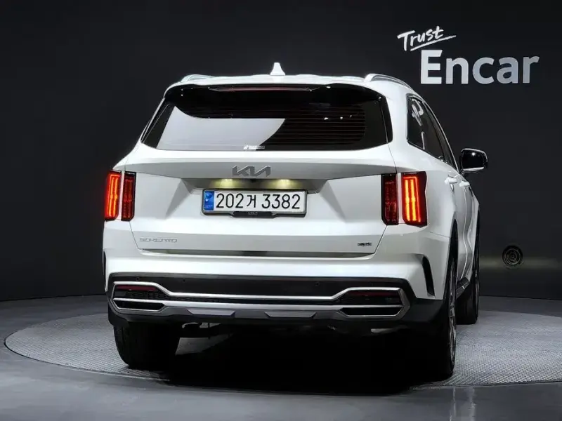 2023 Kia Sorento с пробегом 49 410 км