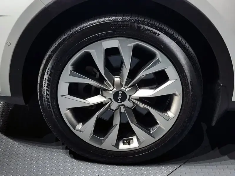 2023 Kia Sorento с пробегом 49 410 км