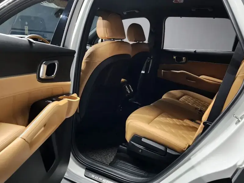 2023 Kia Sorento с пробегом 49 410 км