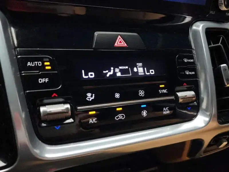 2023 Kia Sorento с пробегом 49 410 км