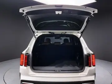 2023 Kia Sorento с пробегом 49 410 км