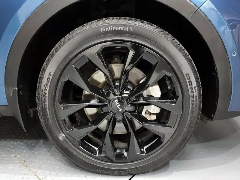 2023 Kia Sorento с пробегом 22 691 км