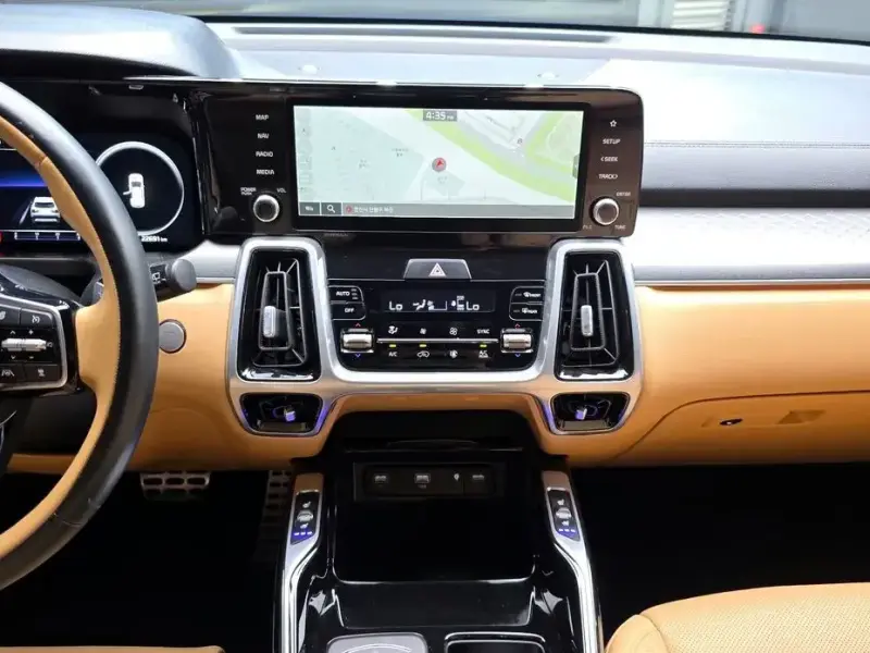 2023 Kia Sorento с пробегом 22 691 км