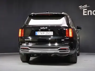 2023 Kia Sorento с пробегом 71 565 км