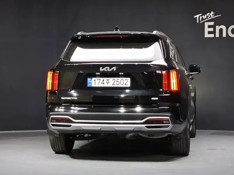 2023 Kia Sorento с пробегом 71 565 км