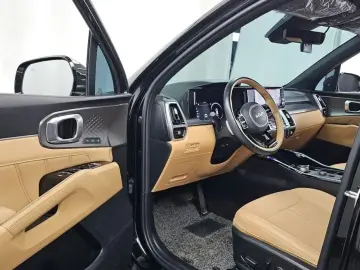 2023 Kia Sorento с пробегом 71 565 км