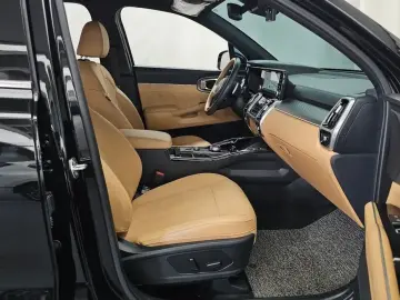 2023 Kia Sorento с пробегом 71 565 км