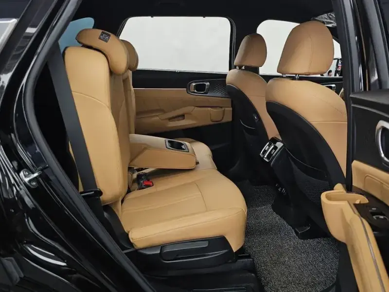 2023 Kia Sorento с пробегом 71 565 км