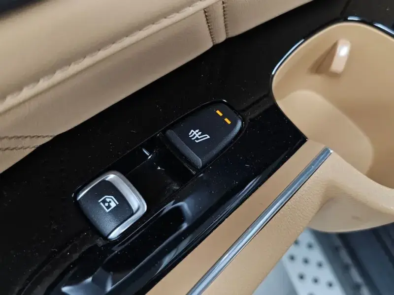 2023 Kia Sorento с пробегом 71 565 км