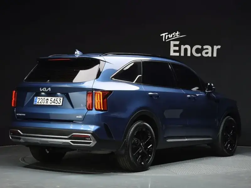 2023 Kia Sorento с пробегом 30 756 км