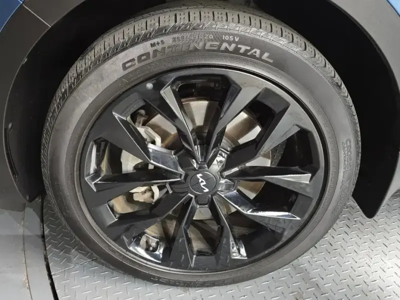 2023 Kia Sorento с пробегом 30 756 км