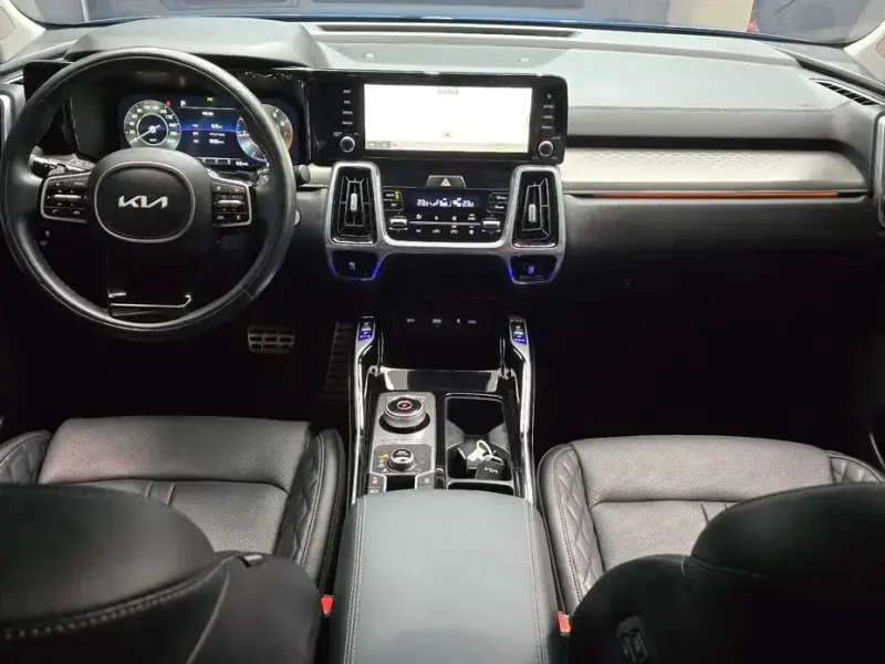 2023 Kia Sorento с пробегом 30 756 км