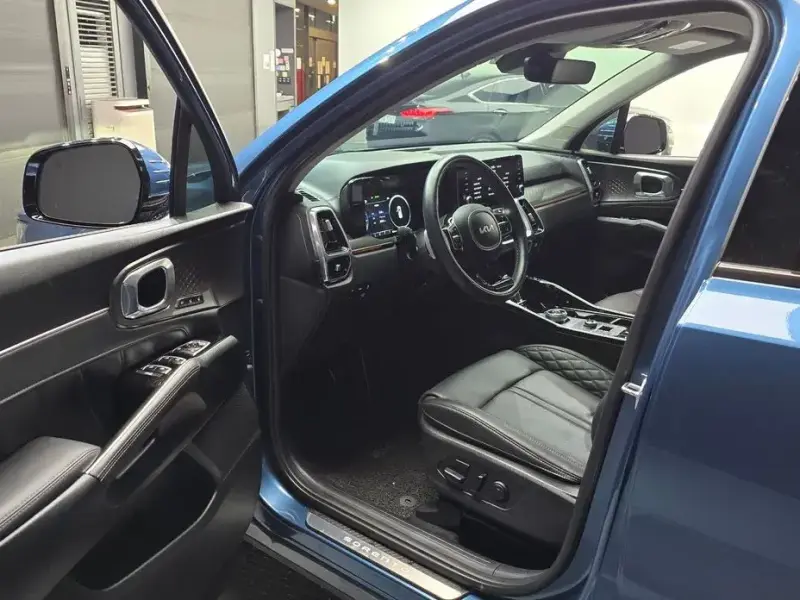 2023 Kia Sorento с пробегом 30 756 км