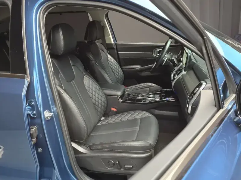 2023 Kia Sorento с пробегом 30 756 км